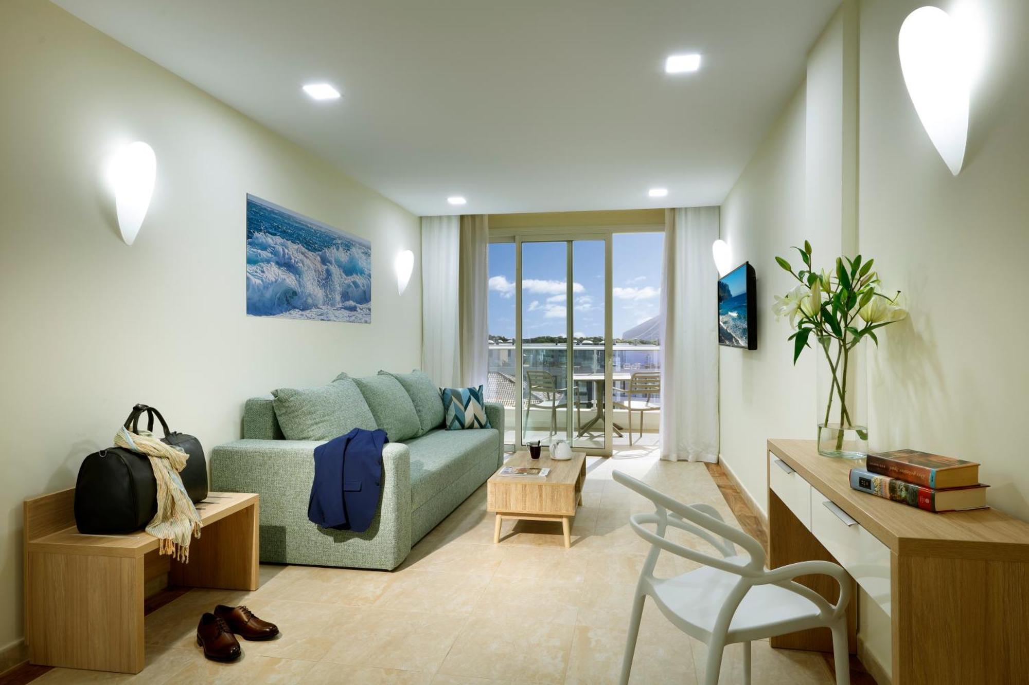 Marinell Collection Apartahotel *