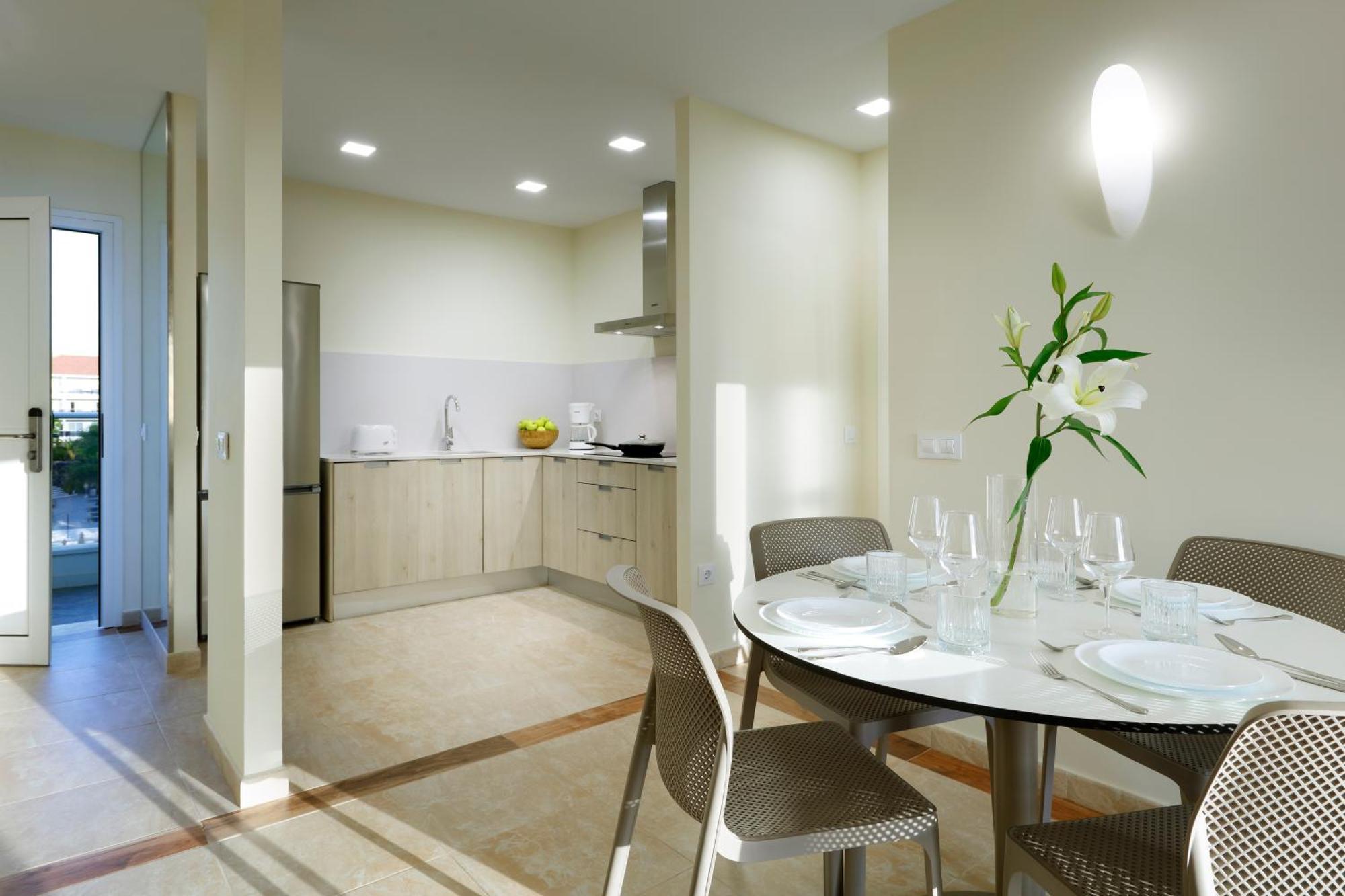 Apartahotel Marinell Collection