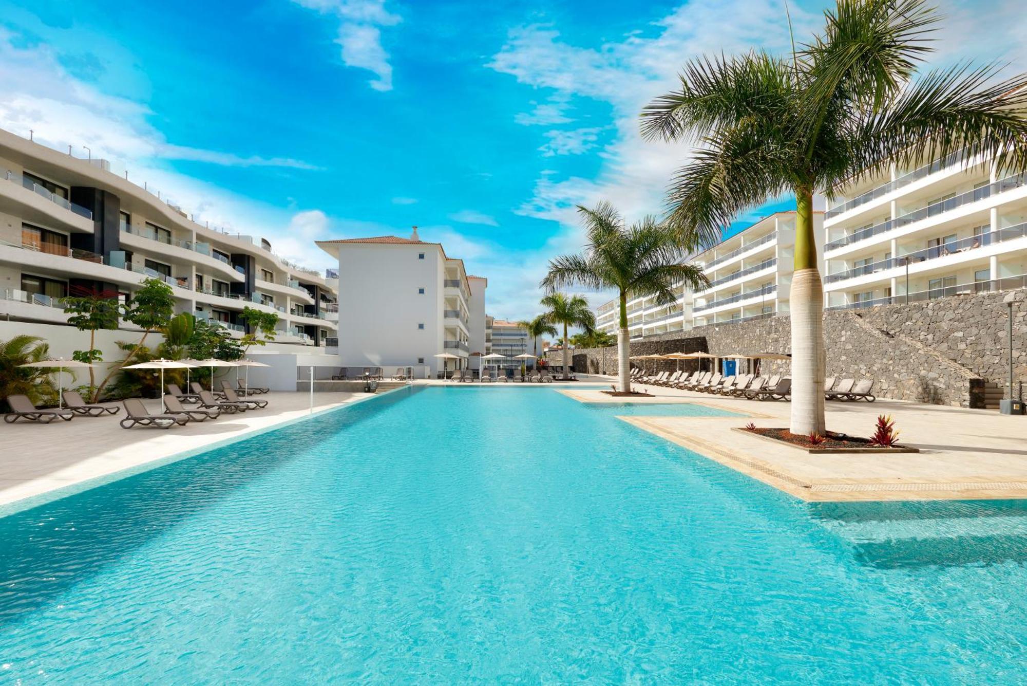 Marinell Collection Apartahotel