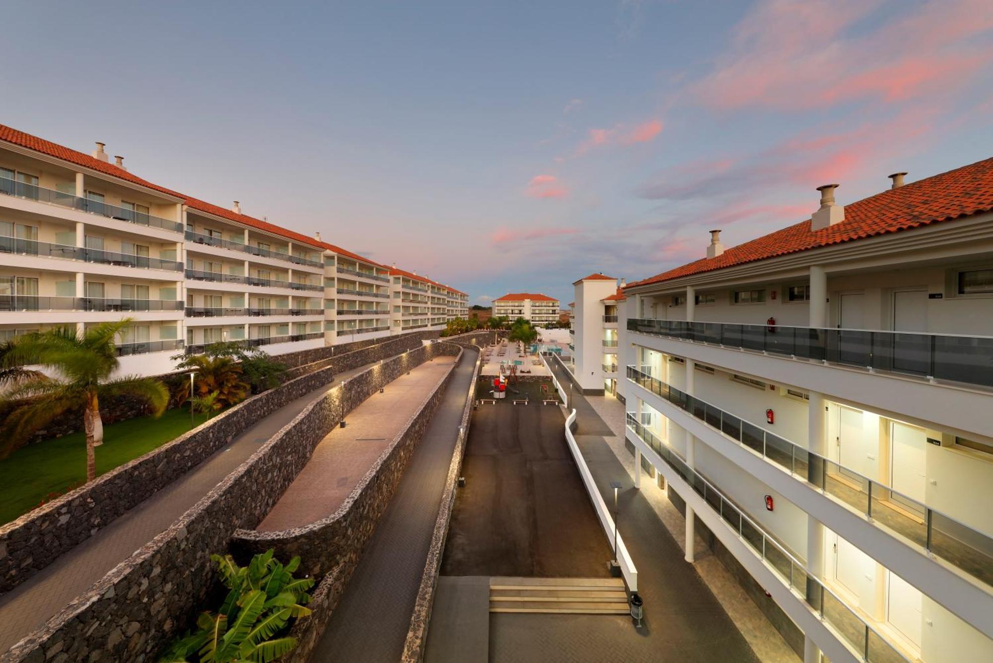 Marinell Collection Apartahotel