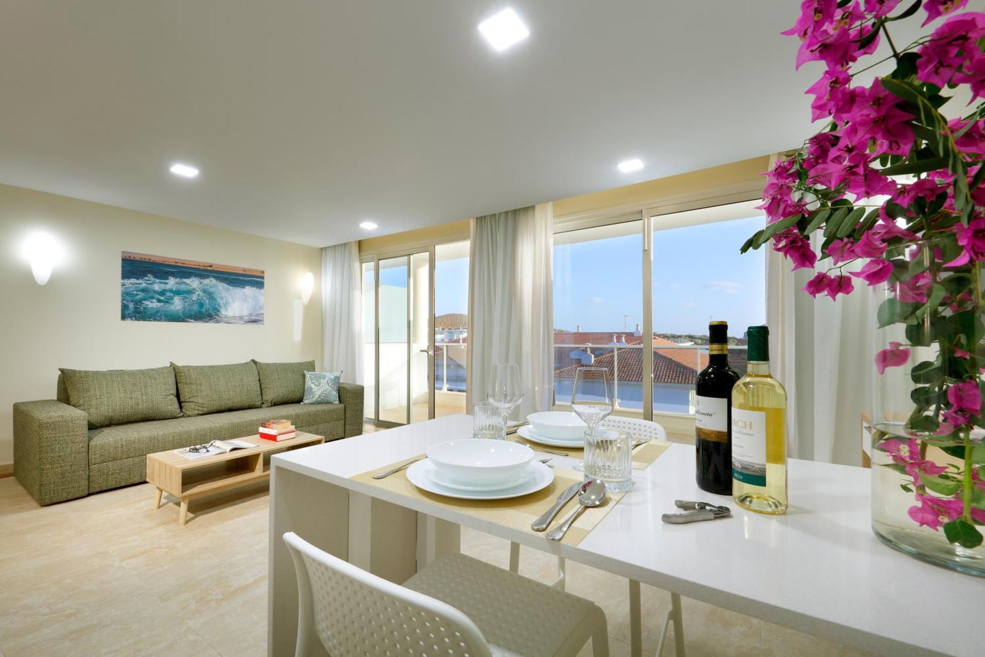 Marinell Collection Palm-mar